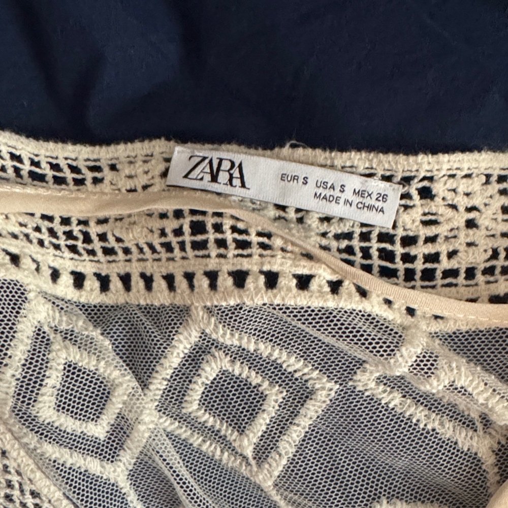 Zara Cream Lace Women's Blouse - Picture 3 of 7